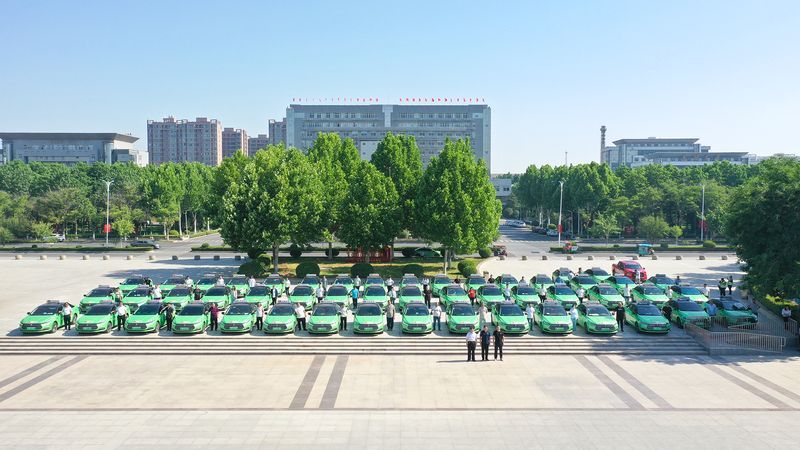 護(hù)航高考！河南礦山聯(lián)合眾和出租汽車公司愛心助考